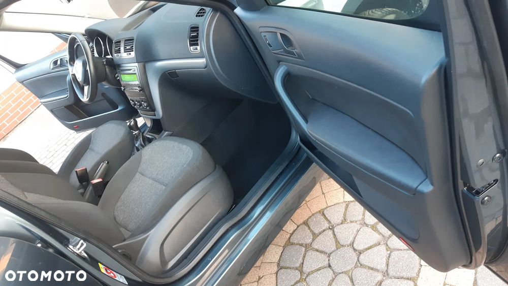 Skoda Yeti 2.0 TDI 4x4 Active - 25