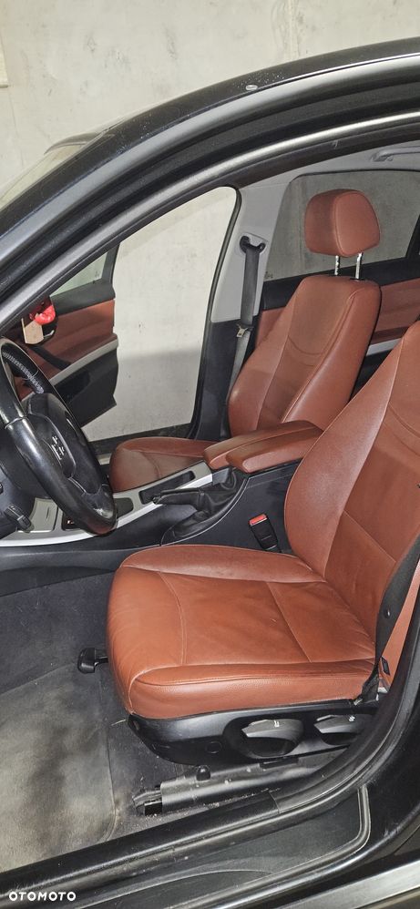 BMW Seria 3 318d DPF - 10