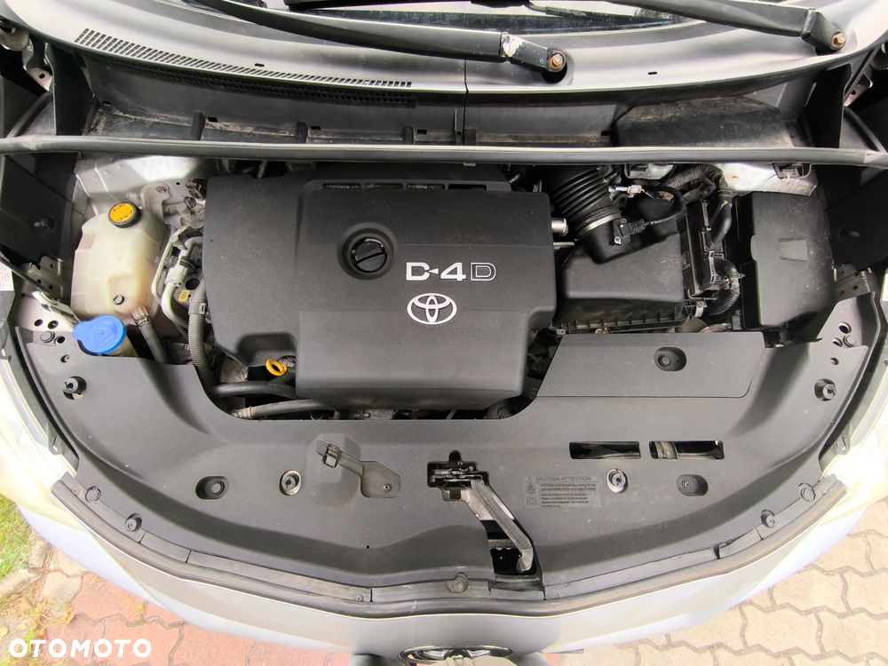 Toyota Verso 2.0 D-4D Luna 7os - 14