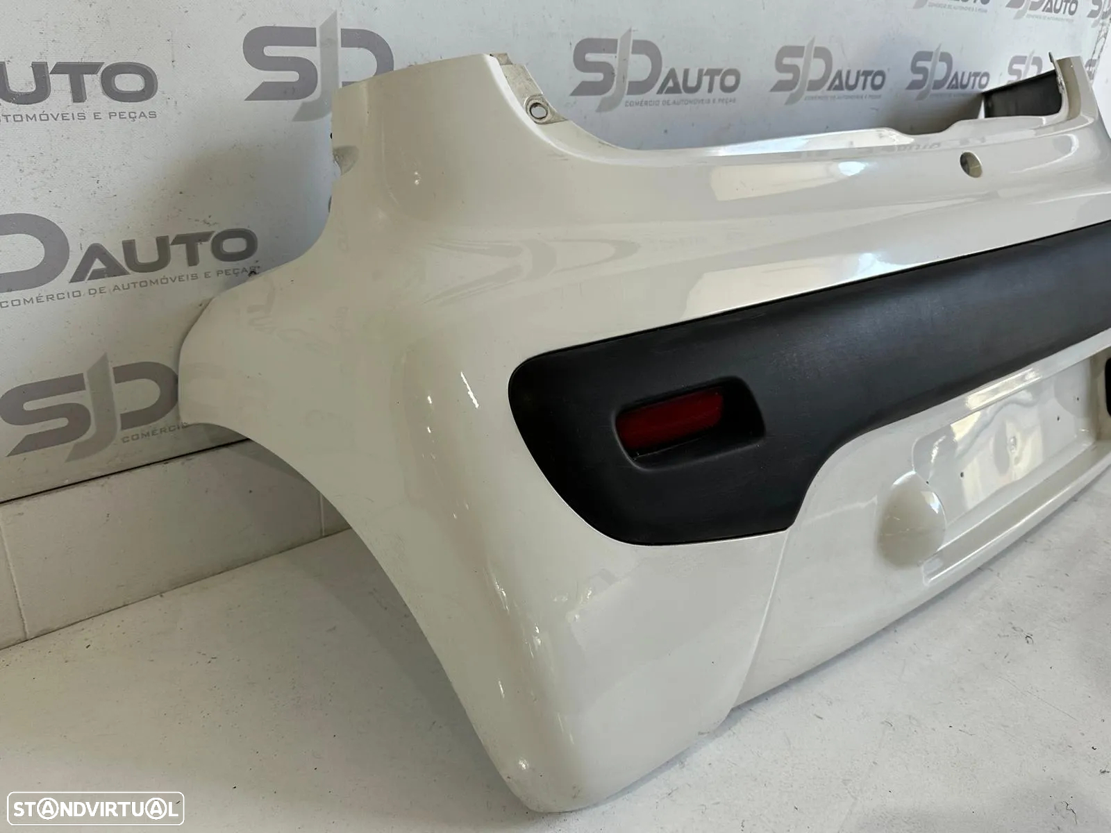 Parachoques Trás - Peugeot 107 / Citroen C1 / Toyota Aygo (2008) - 3
