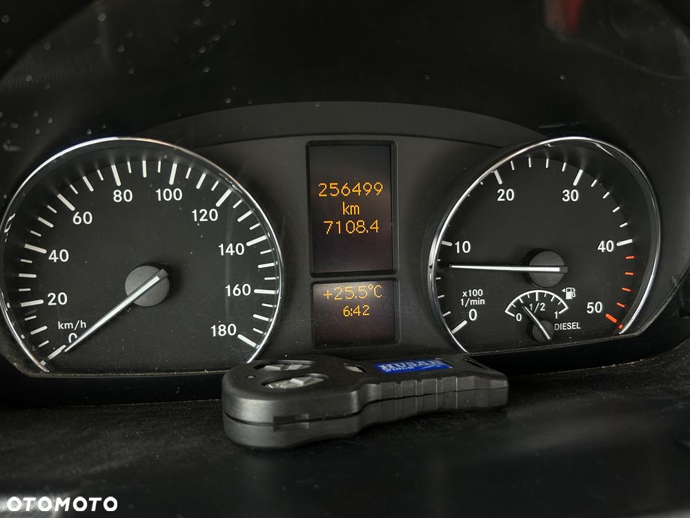 Mercedes-Benz Sprinter 906 - 18