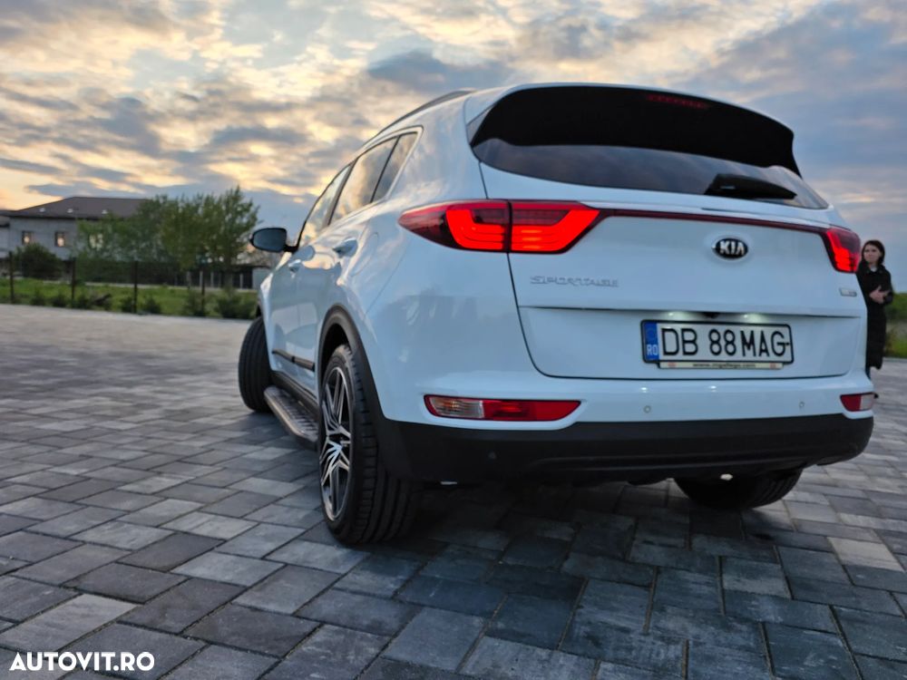 Kia Sportage 1.7 CRDI 2WD ISG Dream-Team Edition - 8
