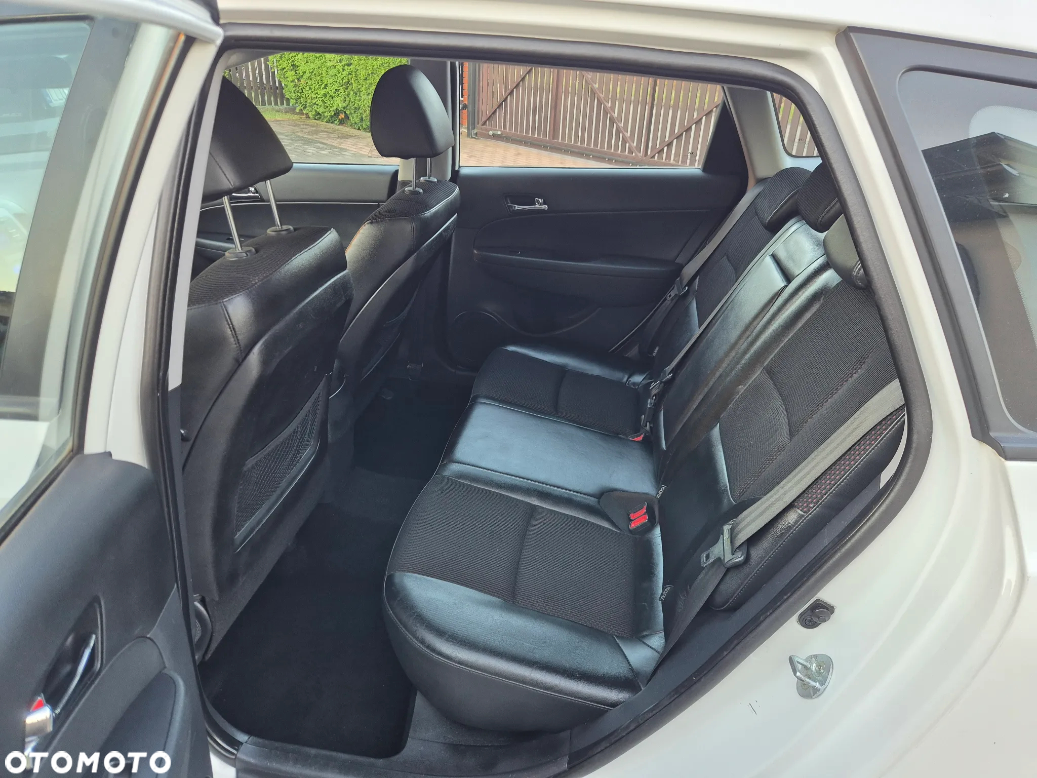 Hyundai i30 i30cw 1.6 CRDi Edition 20 - 16