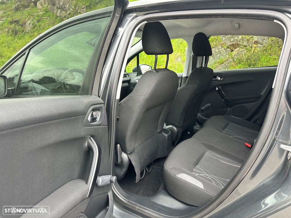 Peugeot 208 1.4 HDi Active - 21