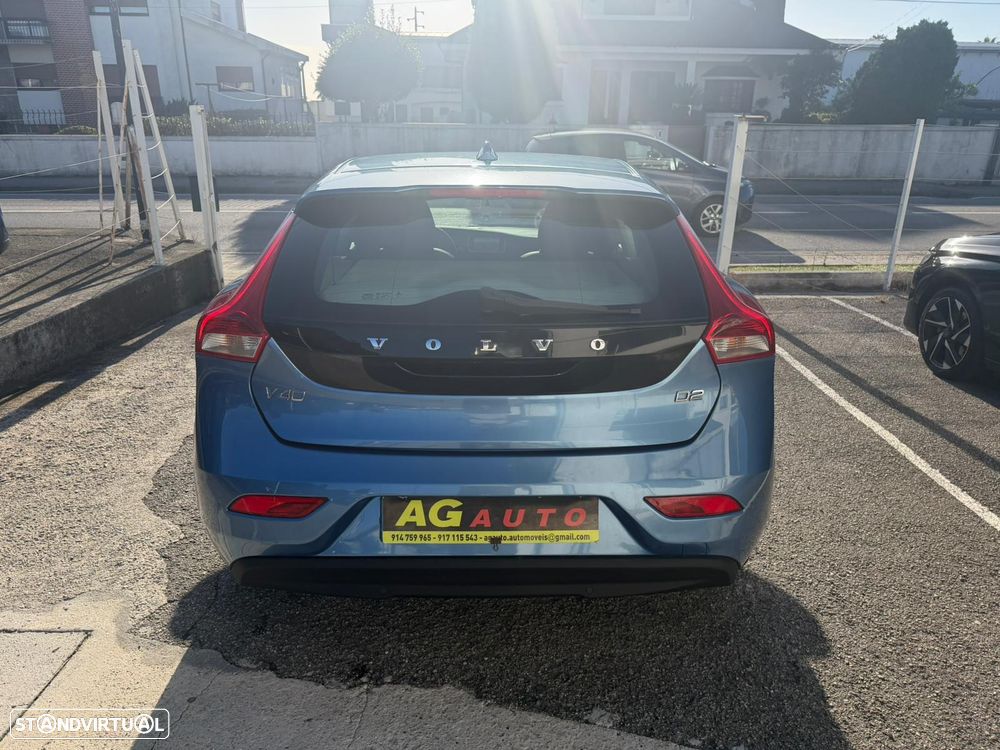 Volvo V40 1.6 D2 Momentum Eco - 6