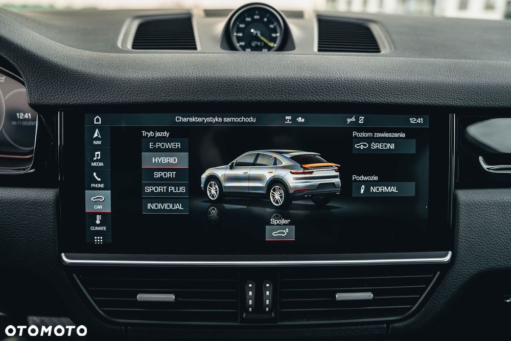 Porsche Cayenne Coupe E-Hybrid - 21