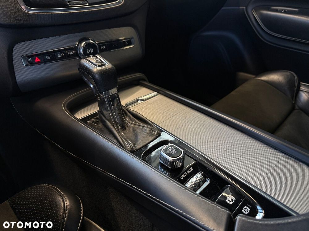 Volvo XC 90 - 28