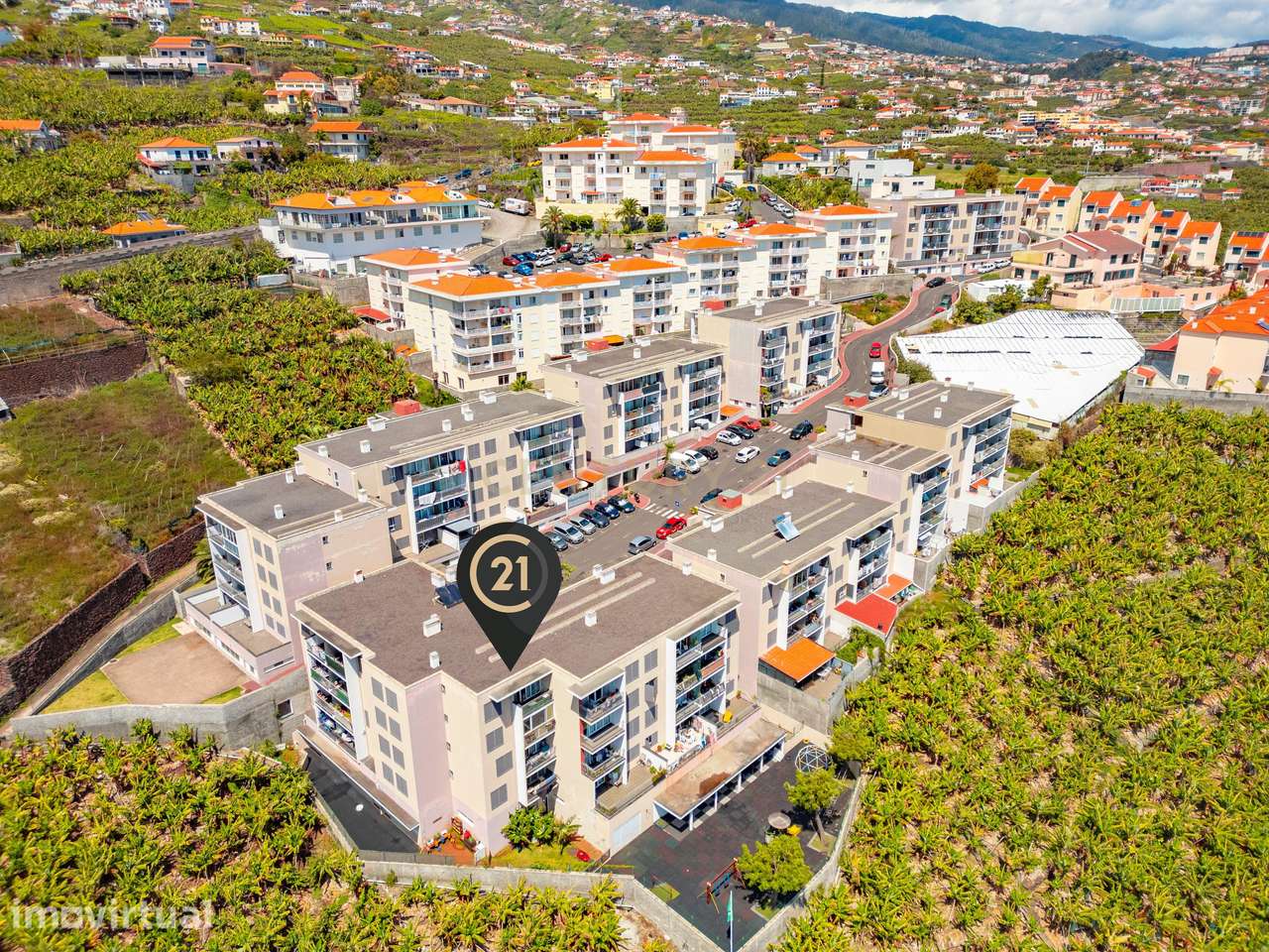 Apartamento T3 com Varanda e Vista Desafogada – Câmara de Lobos - Grande imagem: 2/28