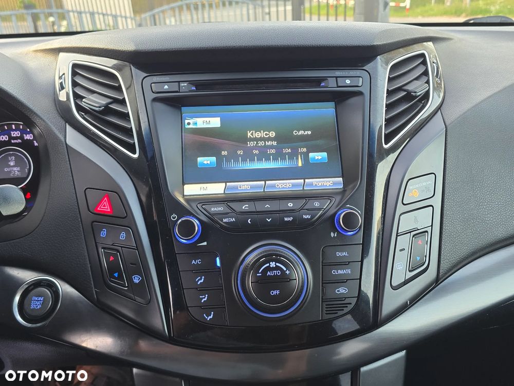 Hyundai i40 Kombi blue 1.6 Family+ - 30