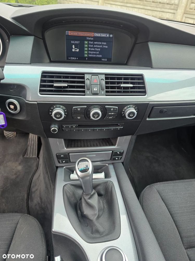 BMW Seria 5 520d Edition Fleet Sport - 26