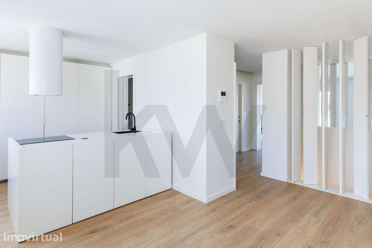 Apartamento Duplex T4 Moderno com Vista Mar | Praia das Maçãs, Colares - Grande imagem: 5/37