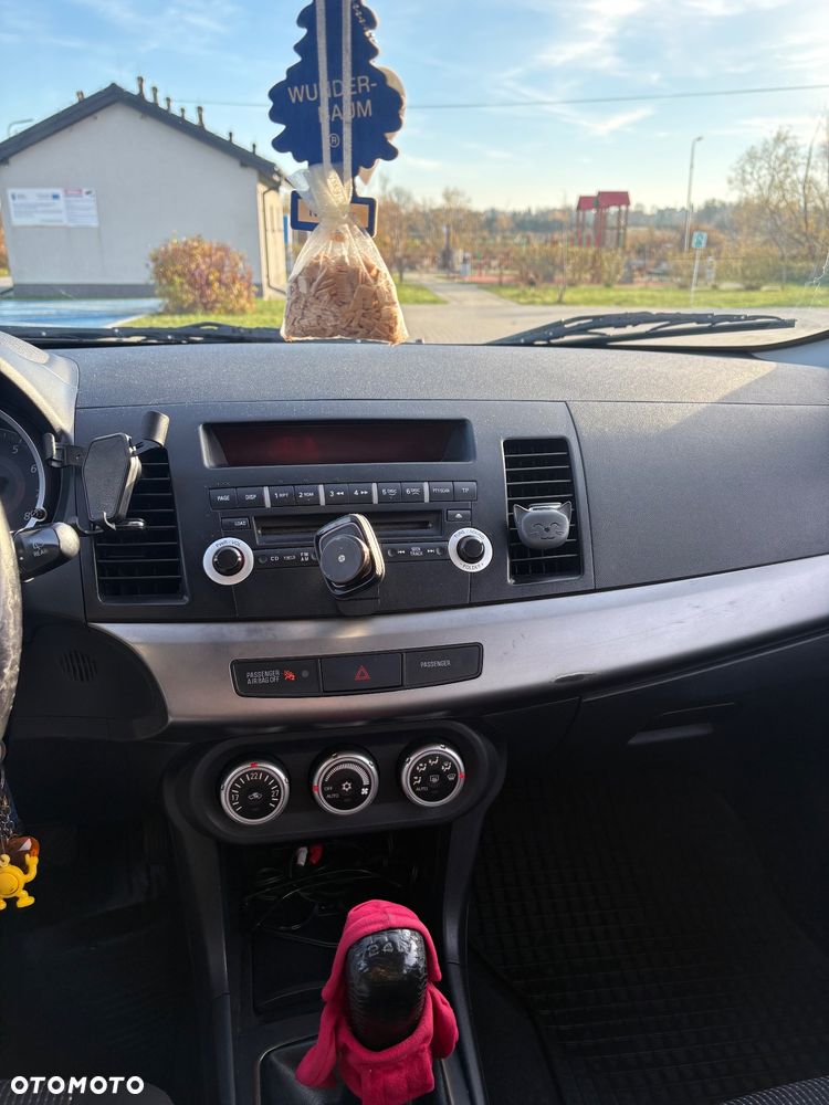 Mitsubishi Lancer 1.8 Intense - 11