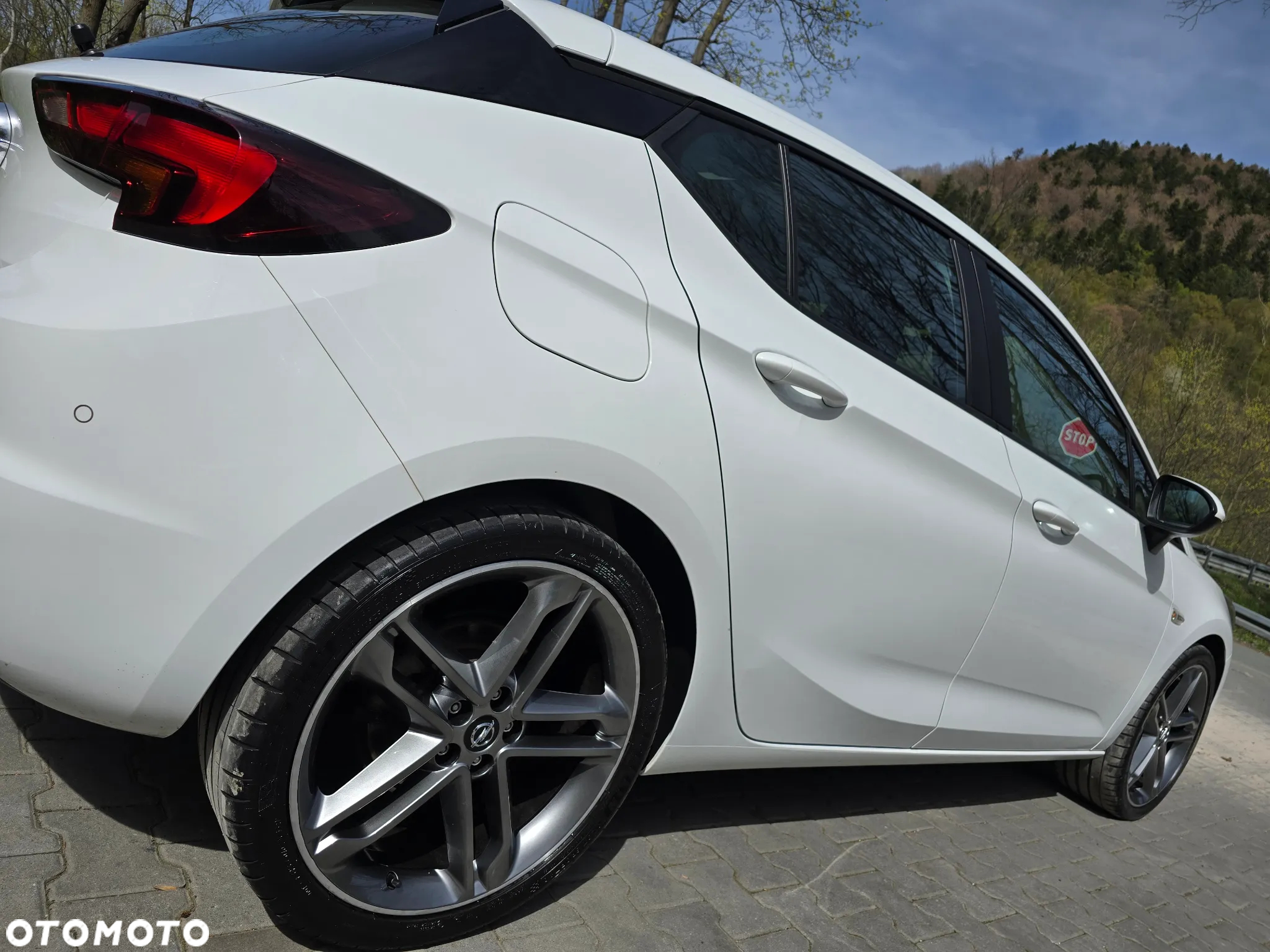 Opel Astra 1.2 Turbo - 24