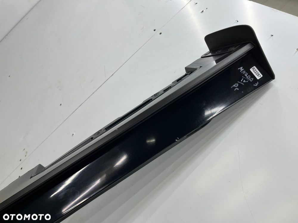 Nakładka progu Mazda 3 IV BP 19r.- prawa listwa progowa zewnętrzna prawy próg bcjh-51p41 - 2