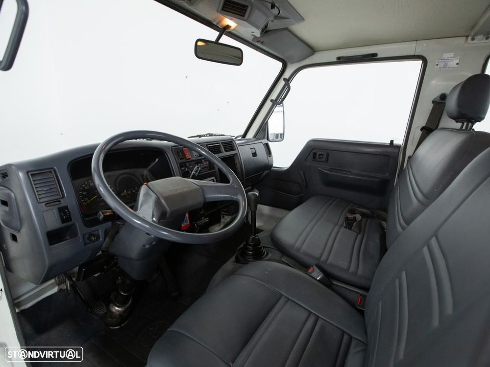 Toyota Dyna 150 - 8
