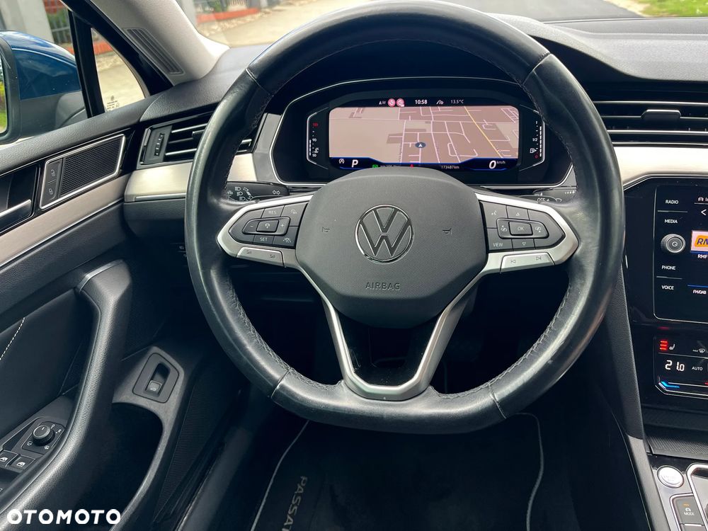 Volkswagen Passat 2.0 TDI Elegance DSG - 18
