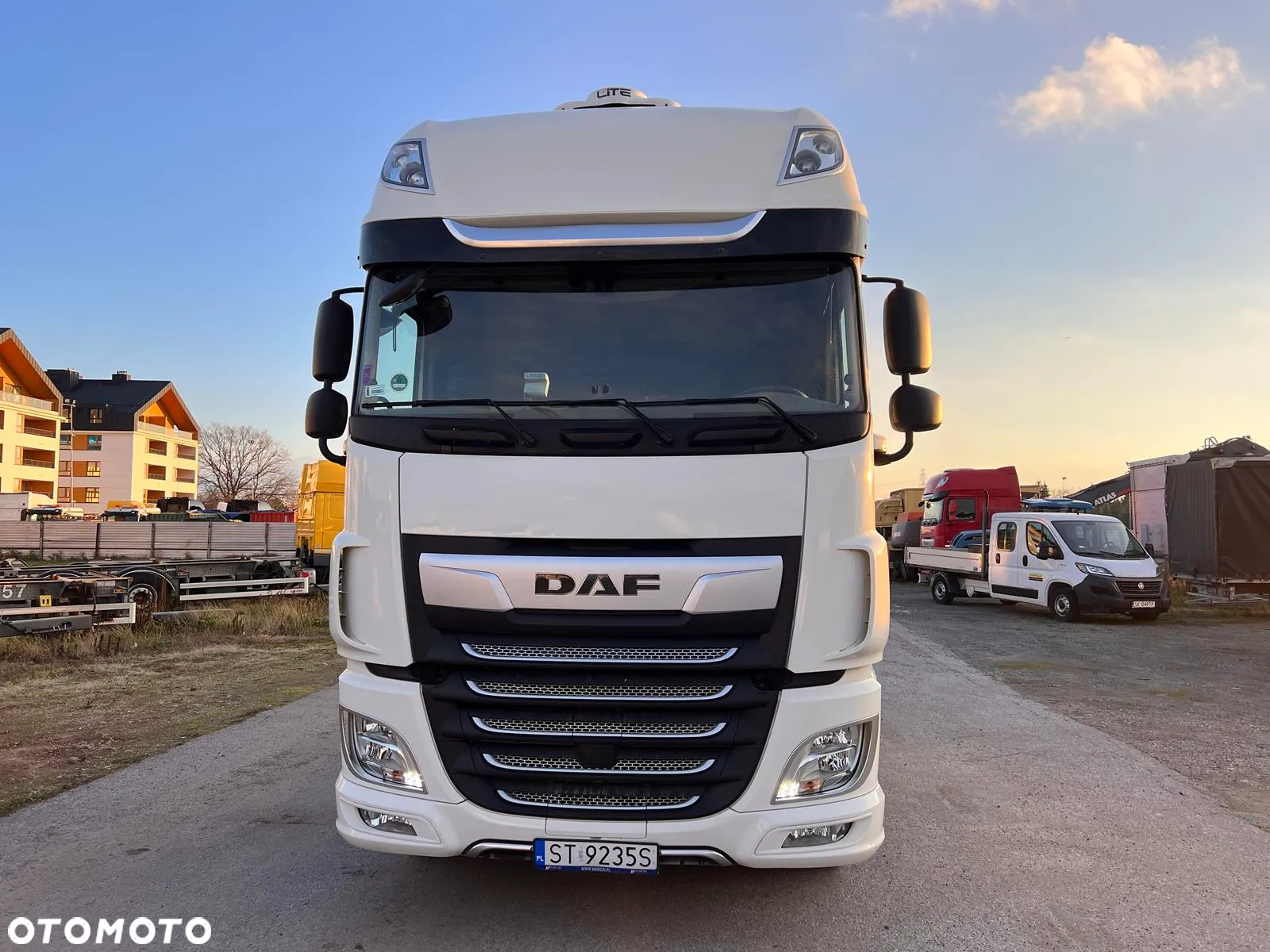 DAF XF 450 FT 4x2 Super Space Cab - 2