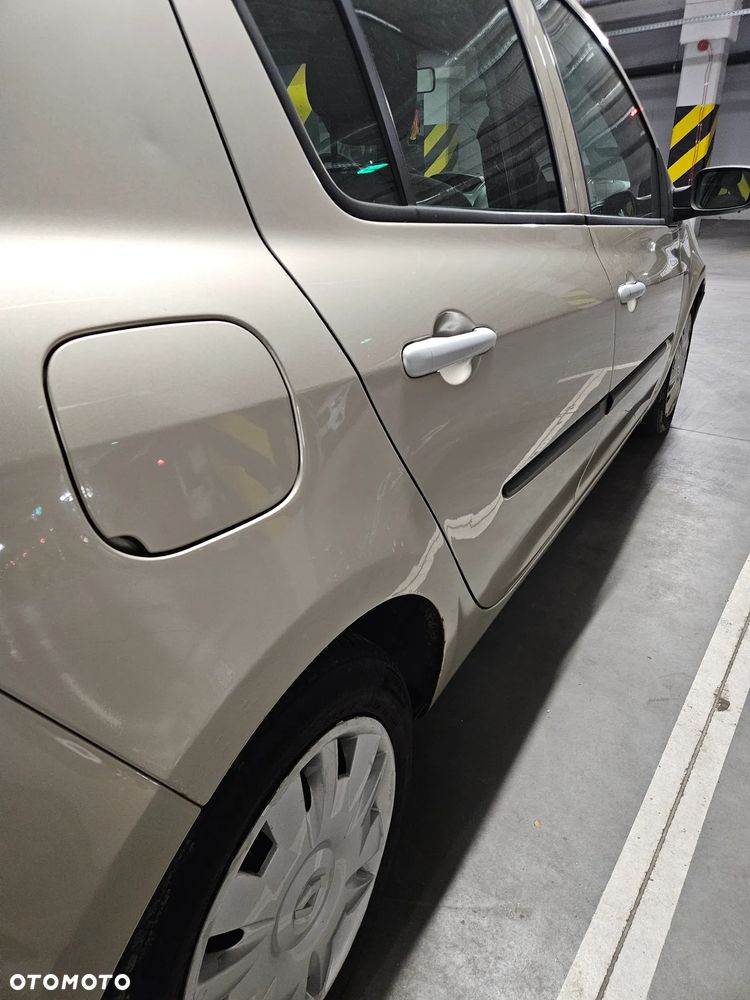 Renault Clio 1.4 16V Authentique - 12