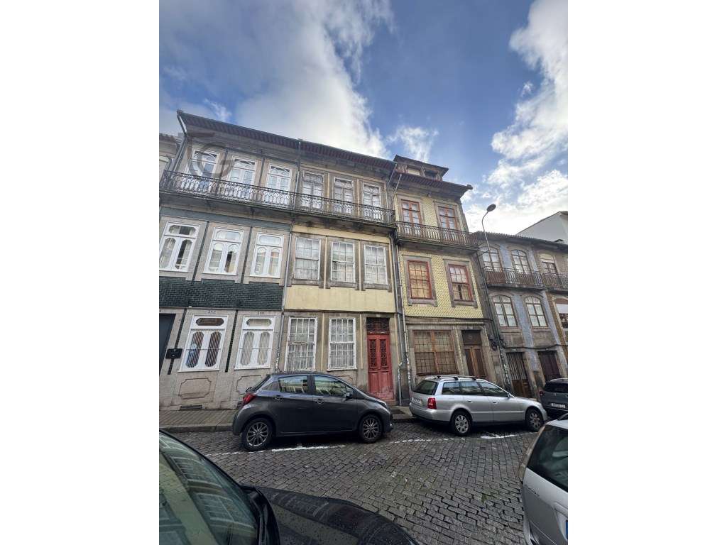 Prédio em propriedade total para reabilitação no centro histórico d... - Grande imagem: 2/3