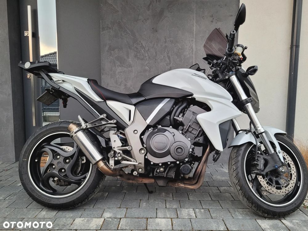 Honda CB - 1