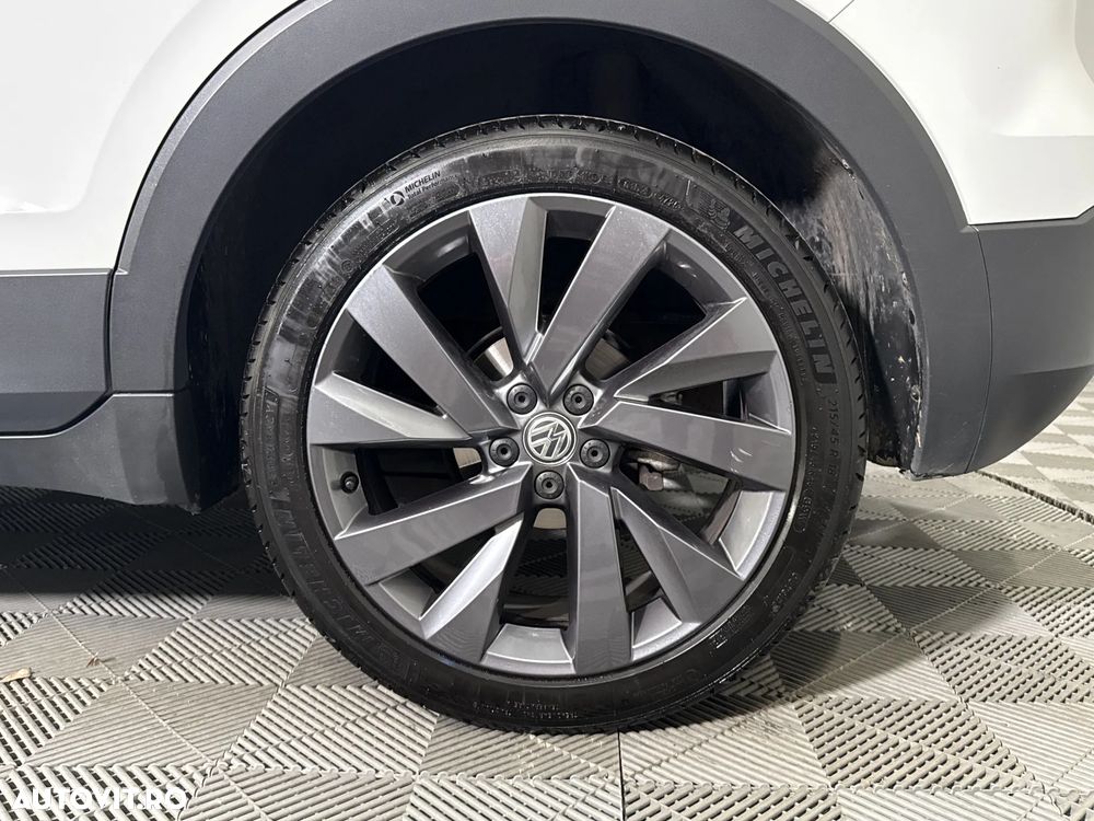 Volkswagen T-Cross - 14