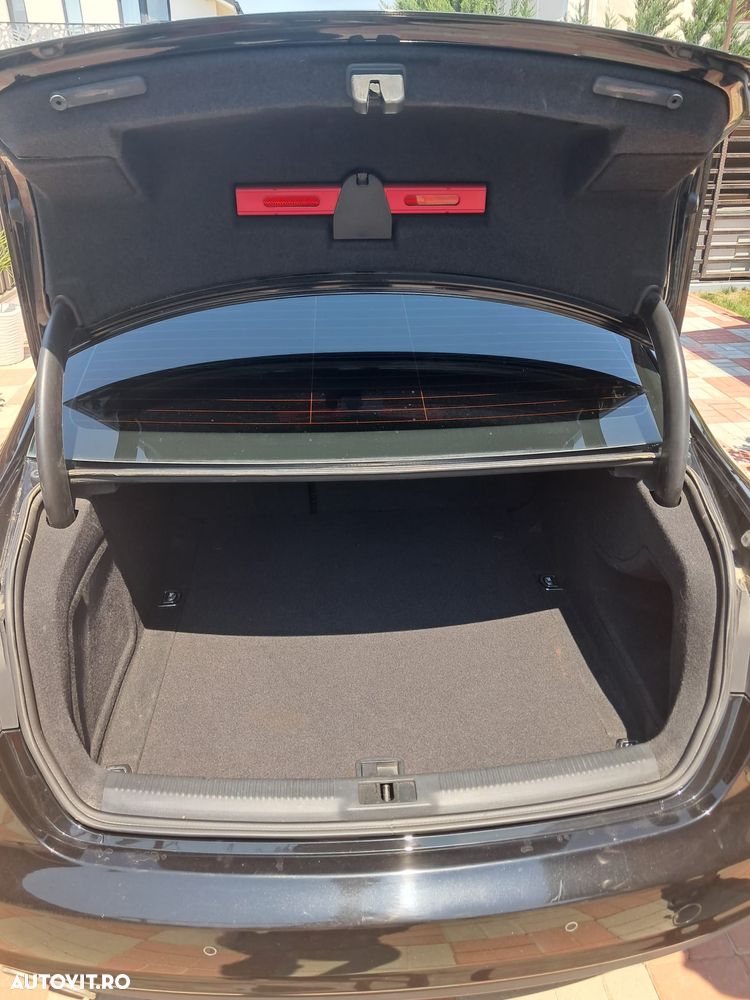 Audi A4 Limuzina 2.0 TDI ultra DPF Attraction - 10
