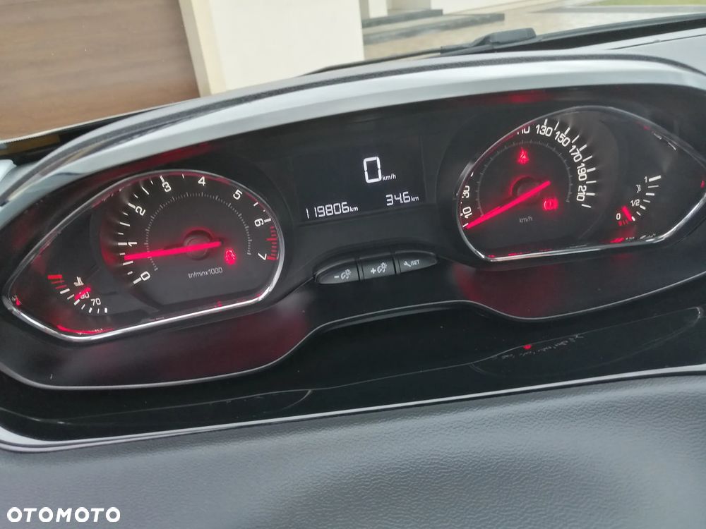 Peugeot 208 95 VTI Active - 14