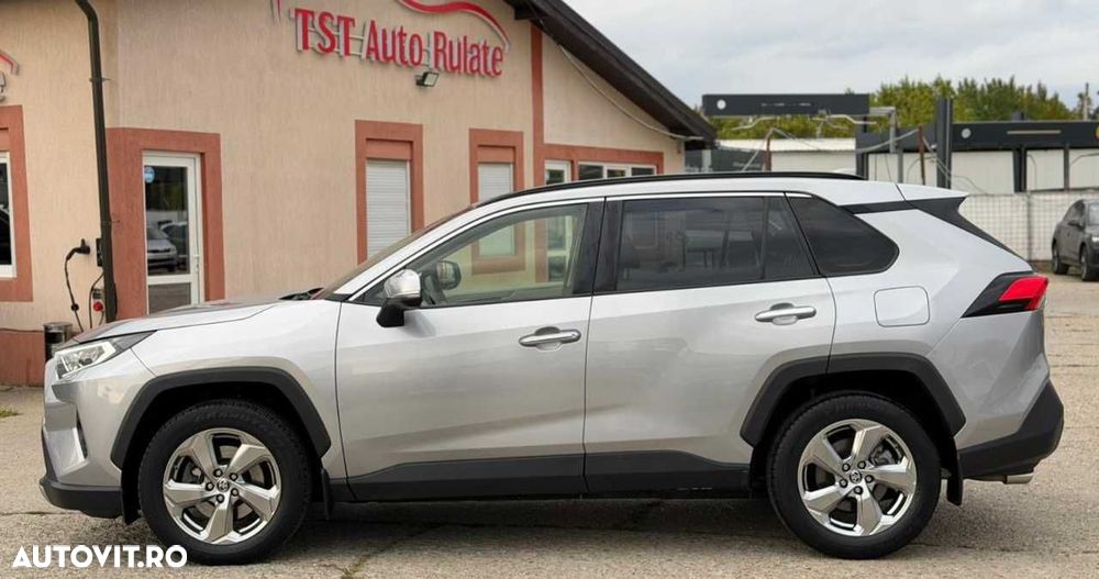 Toyota RAV4 - 5