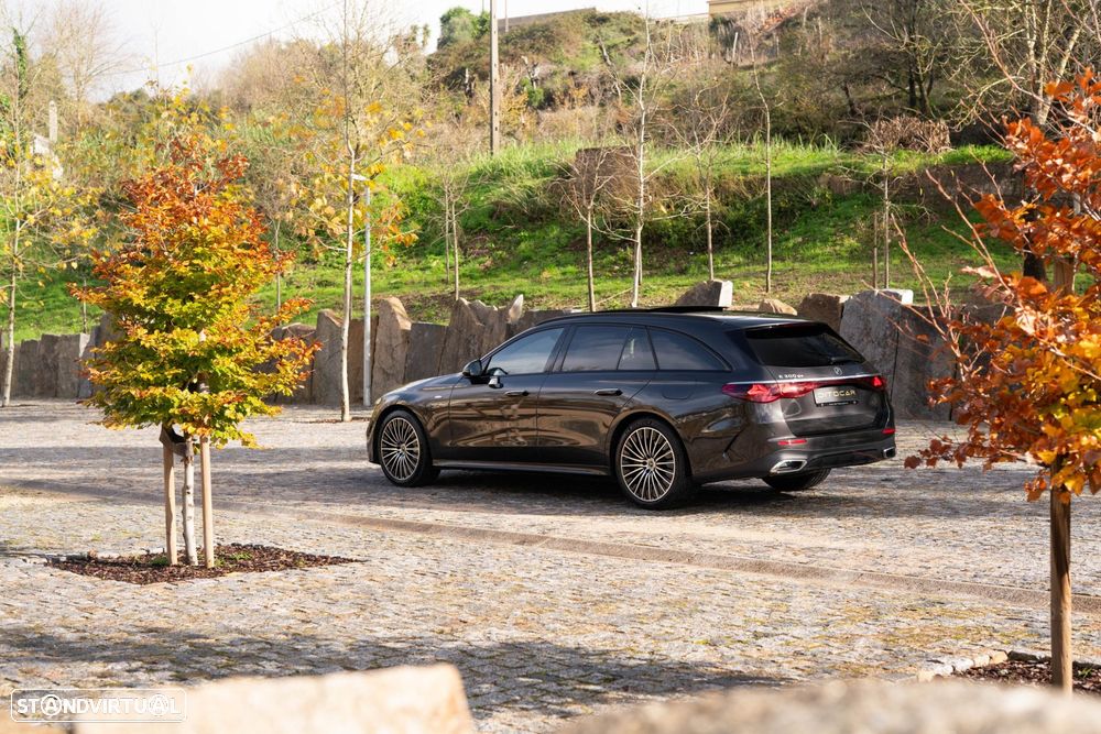 Mercedes-Benz E 300 - 12