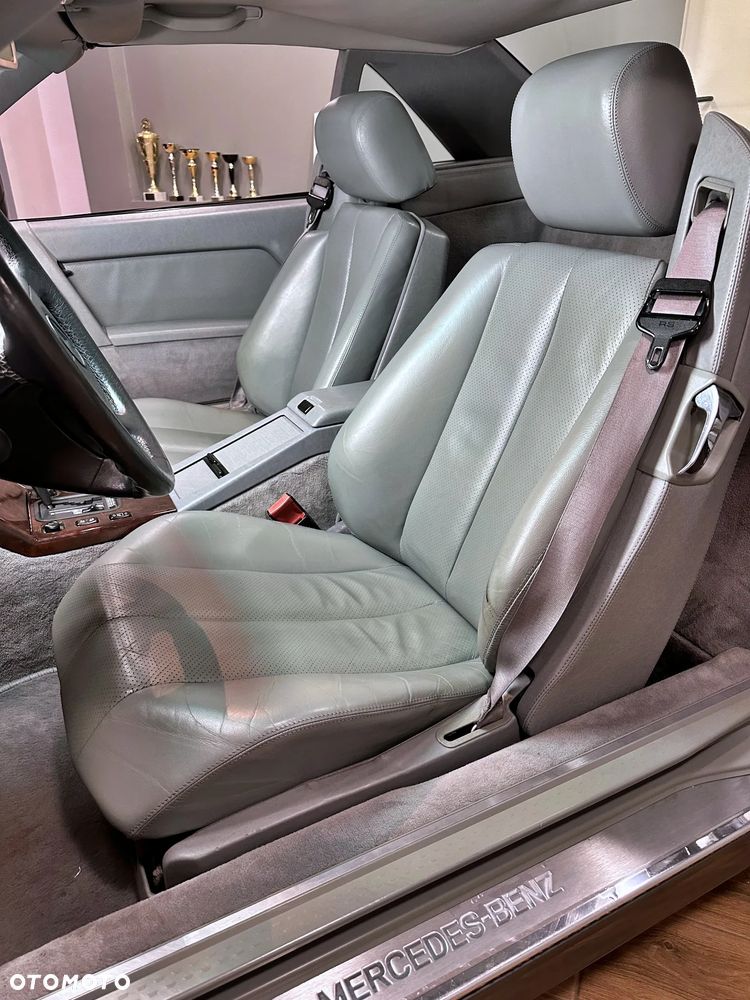 Mercedes-Benz SL - 24