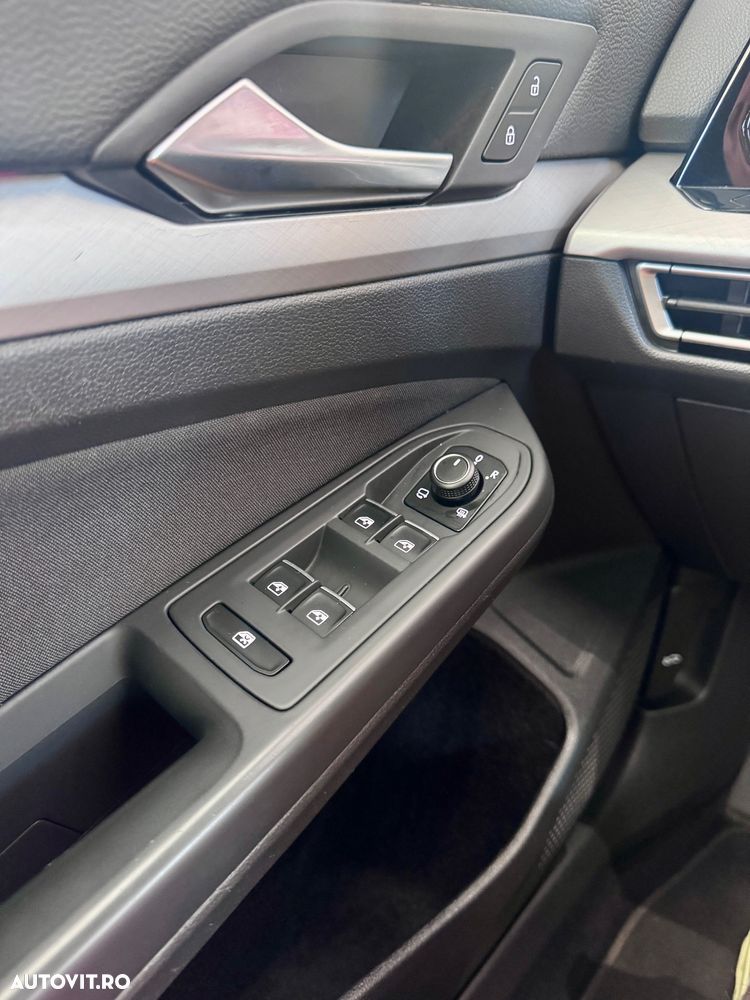 Volkswagen Golf 1.5 eTSI ACT DSG MHEV Style - 15