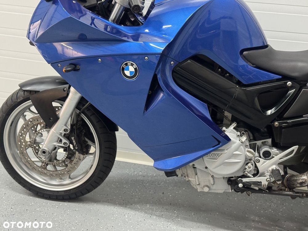 BMW F - 21