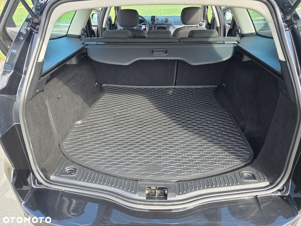 Ford Mondeo 1.6 TDCi Ambiente - 19