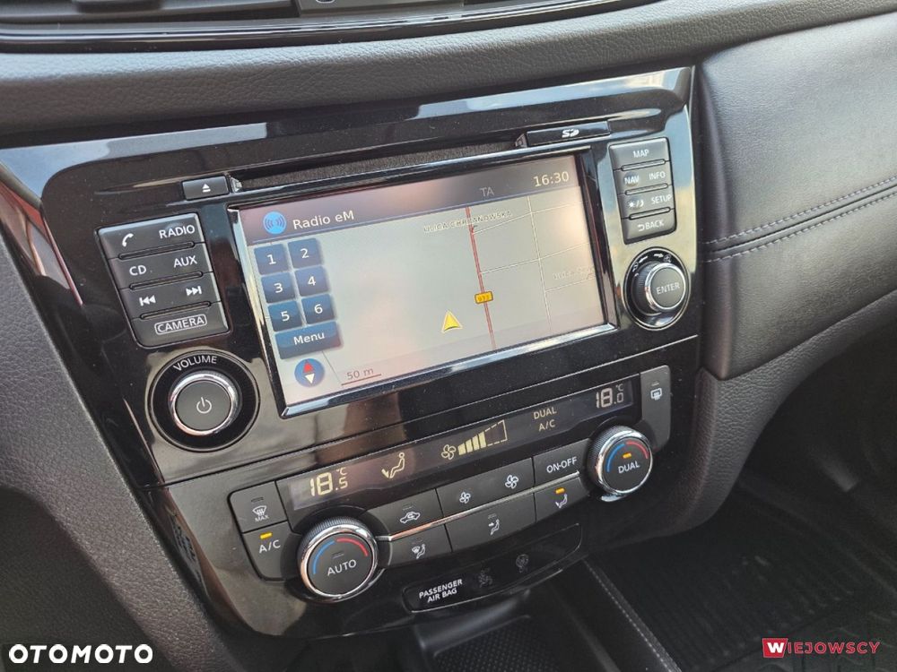 Nissan X-Trail 1.6 DIG-T N-Connecta 2WD 7os - 22