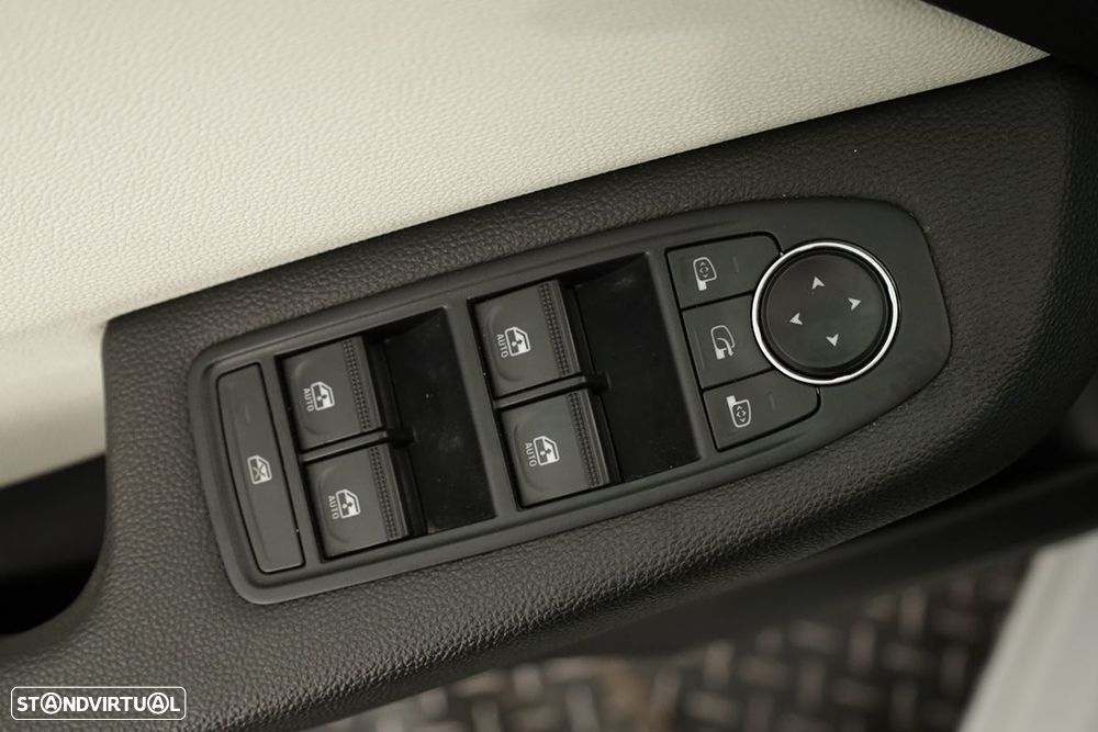 Renault Clio 1.0 TCe Techno CVT - 21