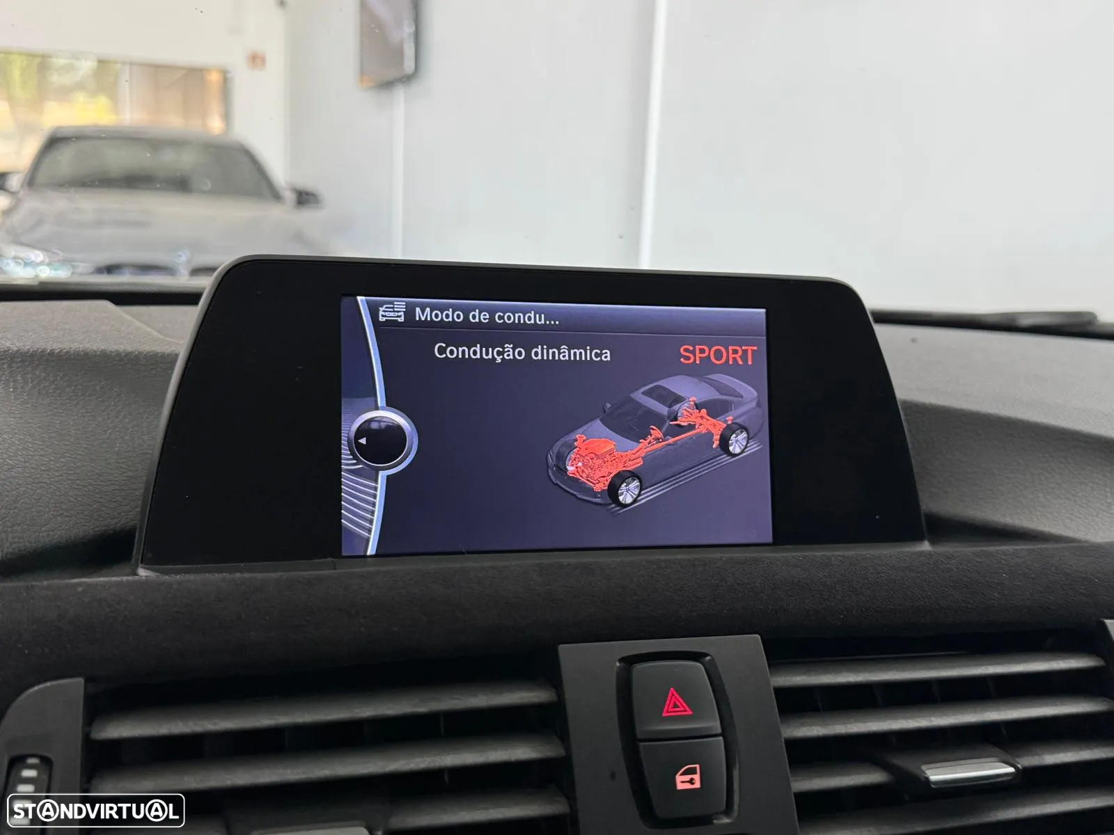 BMW 320 d EfficientDynamics Auto - 37