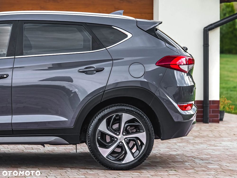 Hyundai Tucson 2.0 CRDi 4WD Automatik Advantage - 11