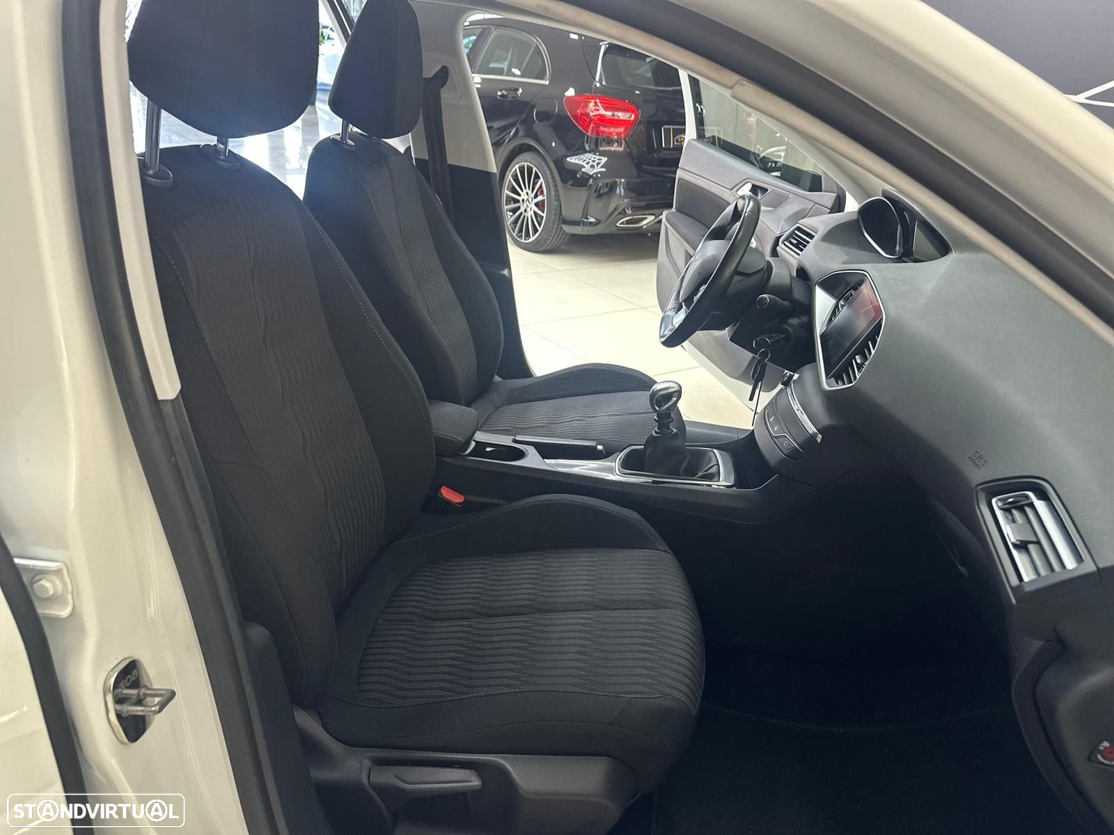 Peugeot 308 1.6 BlueHDi Style - 11