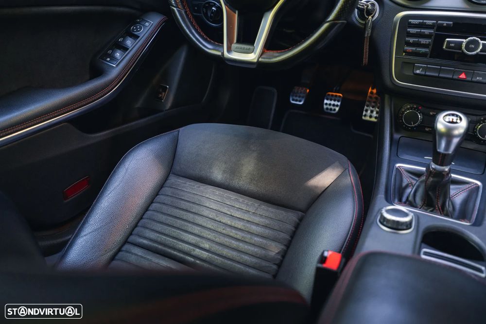 Mercedes-Benz CLA 200 CDI AMG Line - 52