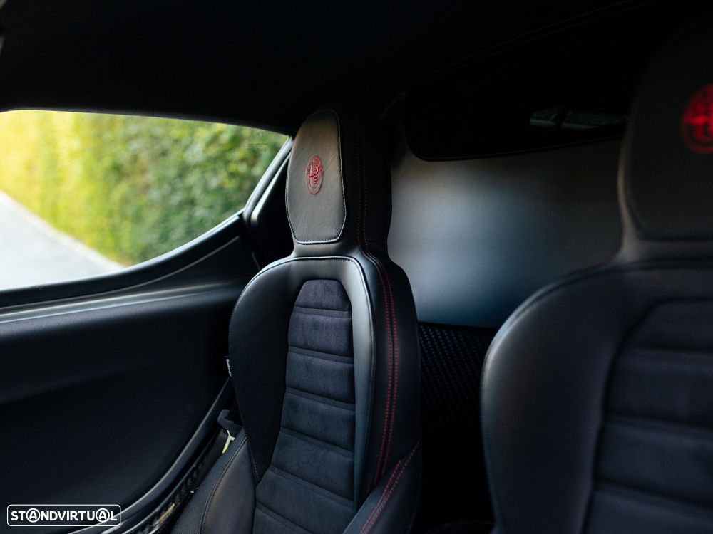 Alfa Romeo 4C 1750 TBi - 22