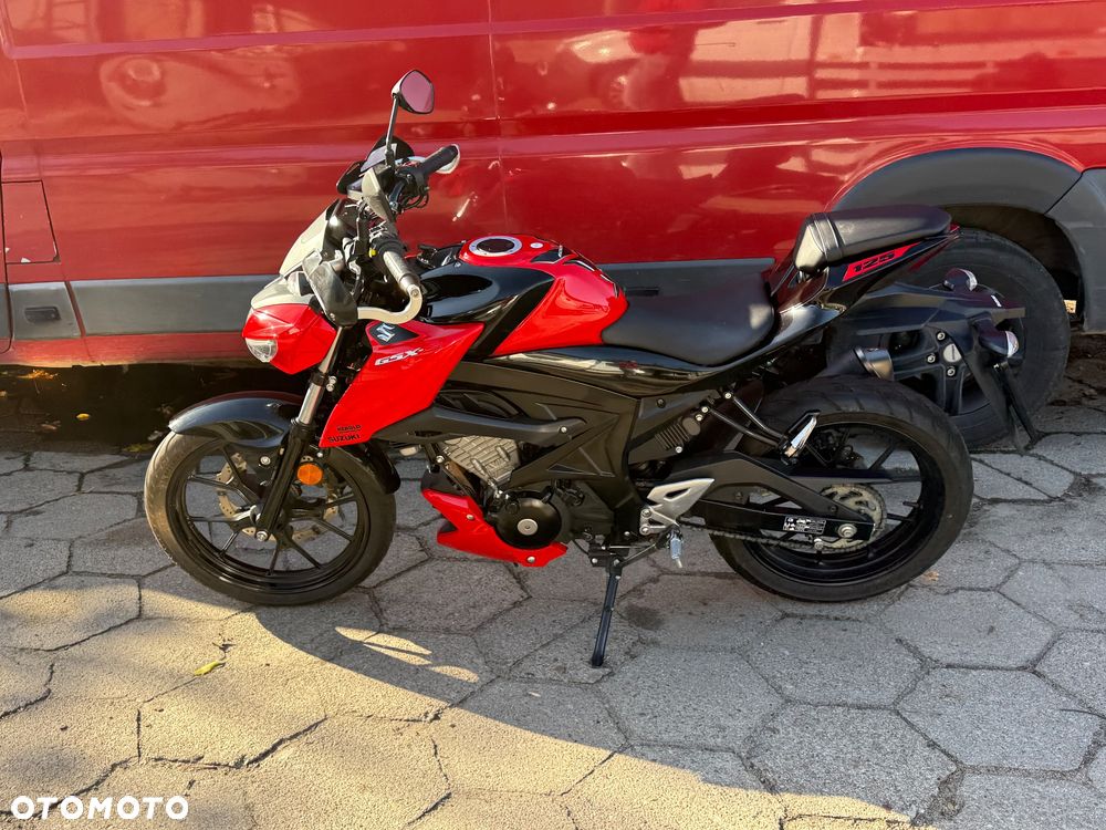 Suzuki GSX - 4