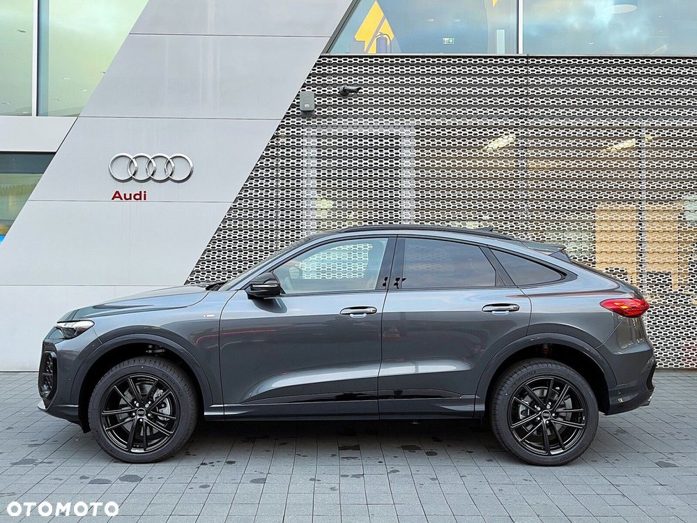 Audi Q5 Sportback - 8