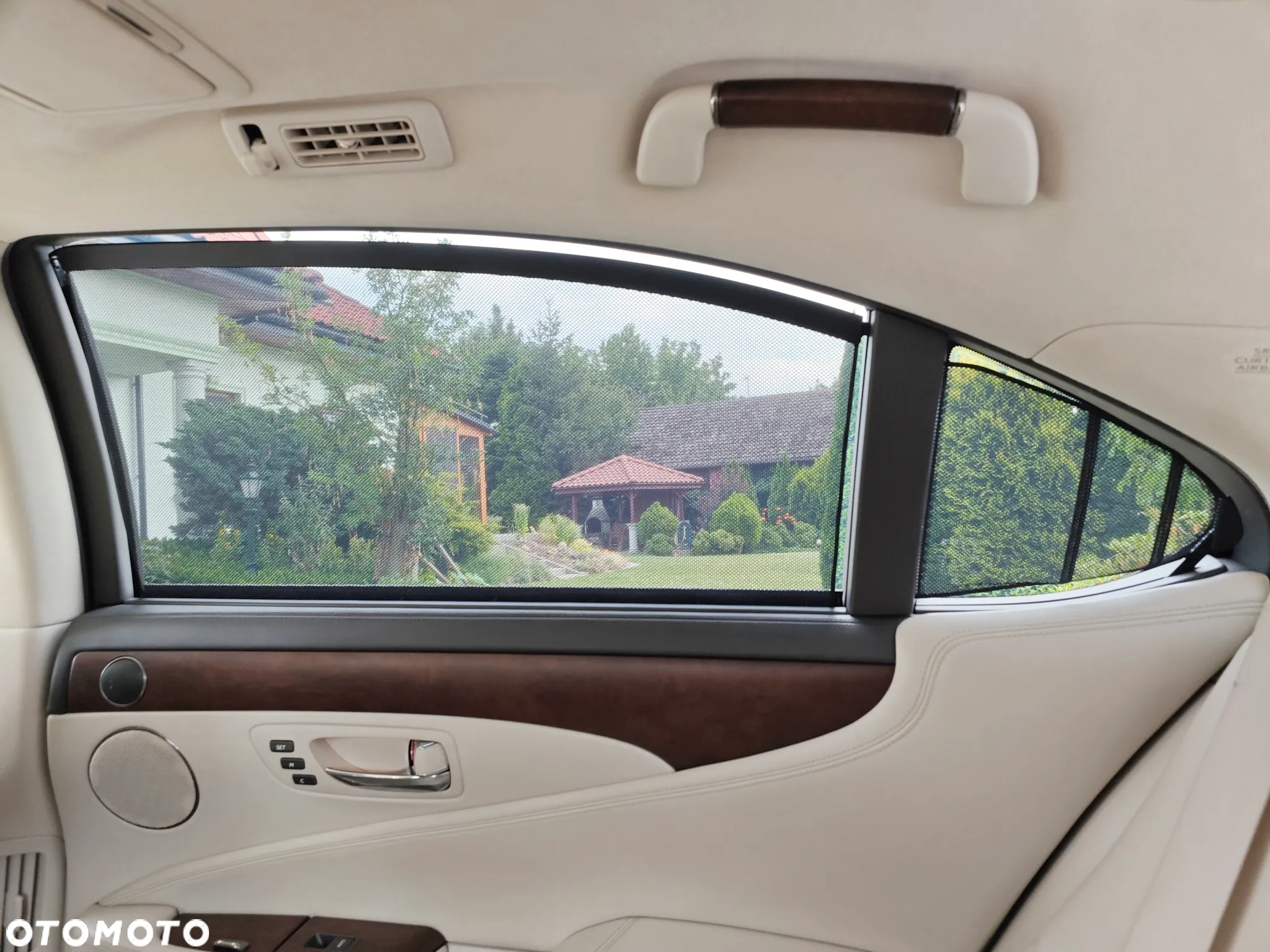 Lexus LS 600h L Superior - 26