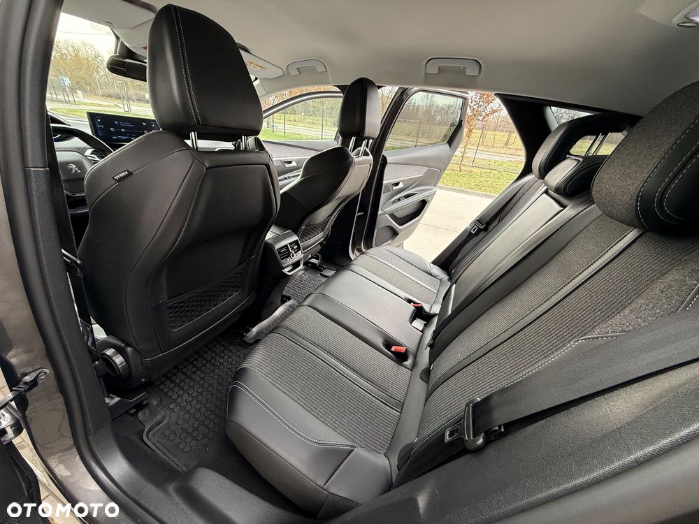 Peugeot 3008 1.2 PureTech Allure Pack S&S EAT8 - 22