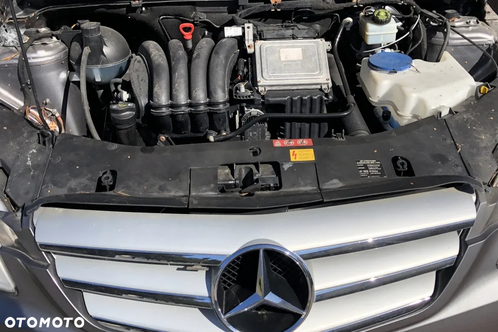 Mercedes-Benz Klasa B 200 SPORT EDITION - 27