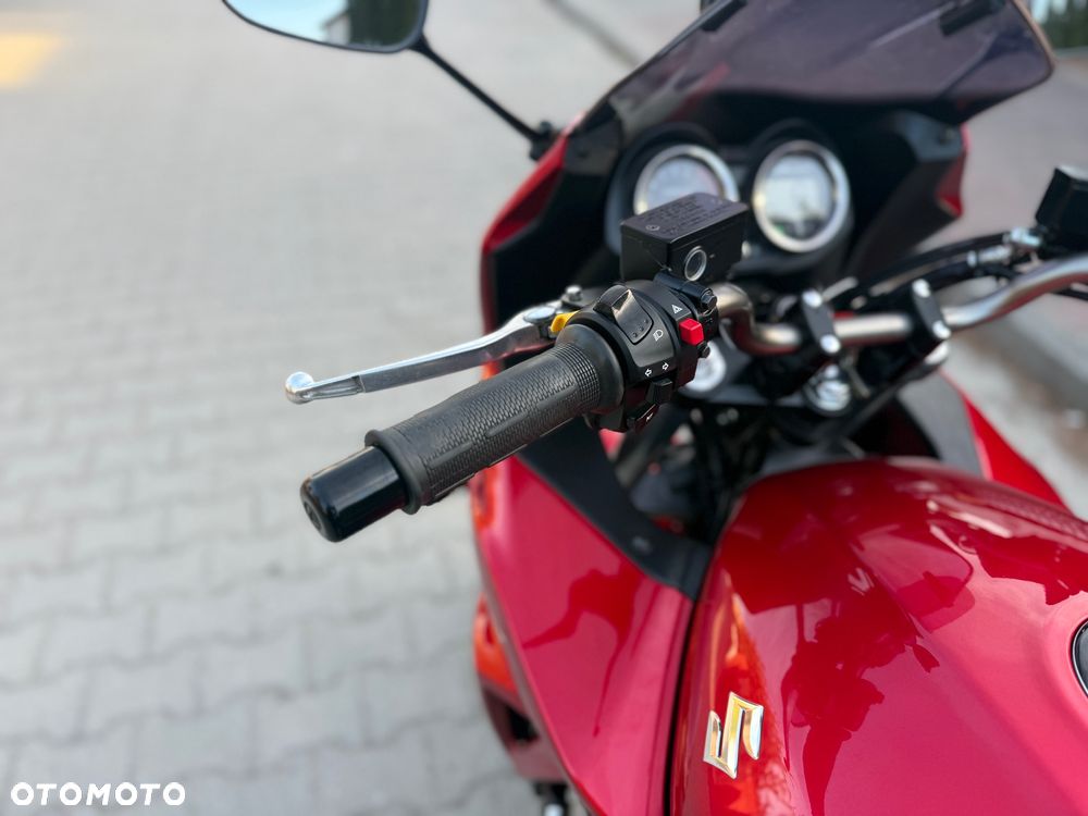 Suzuki Bandit - 25