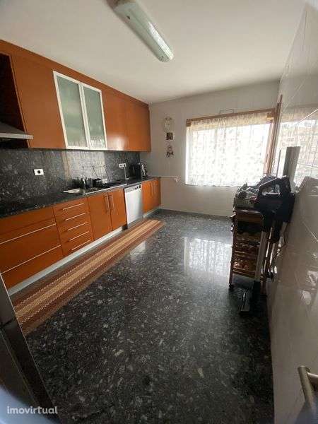 Apartamento T4 duplex - Grande imagem: 4/12