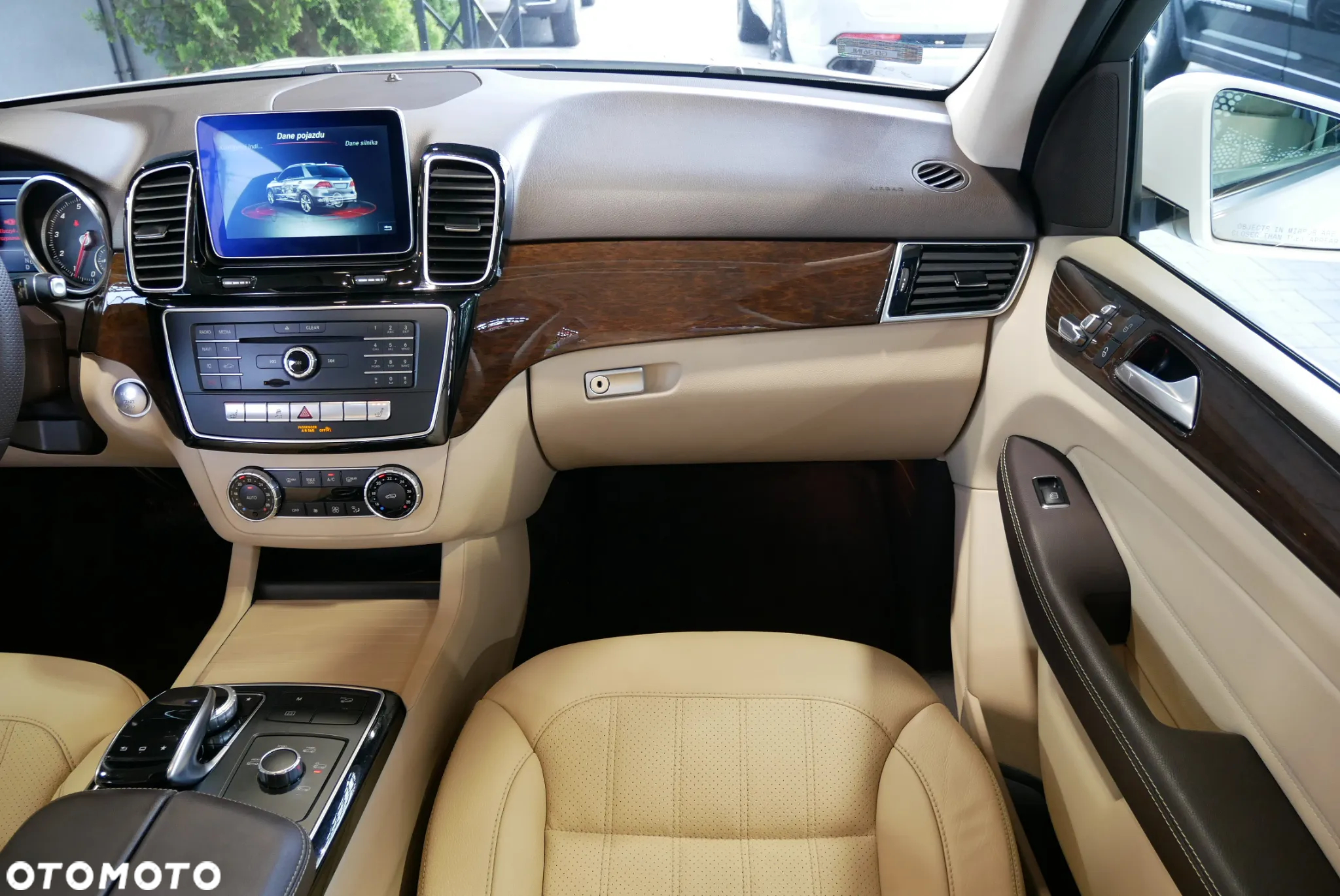 Mercedes-Benz GLE - 13