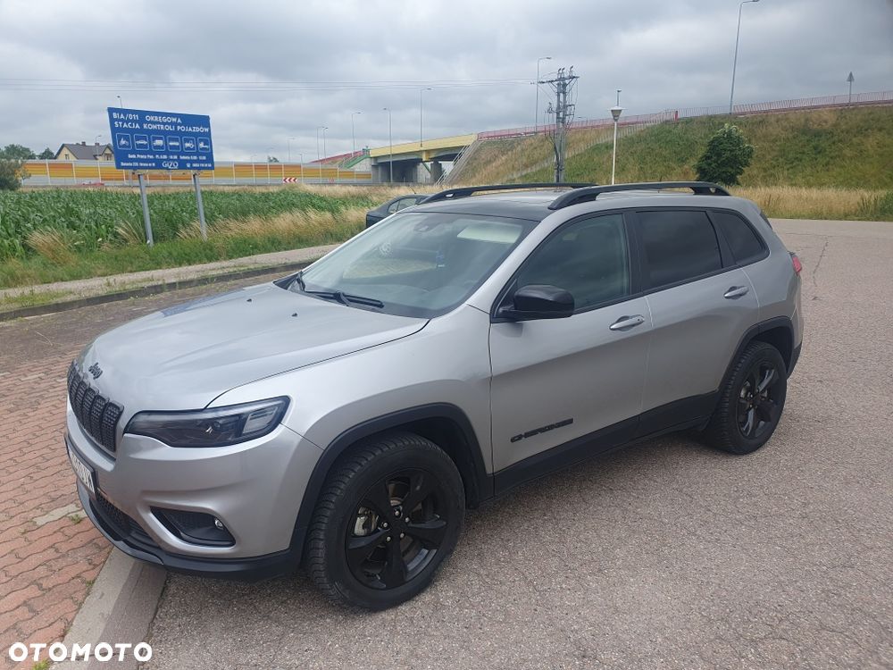 Jeep Cherokee - 2
