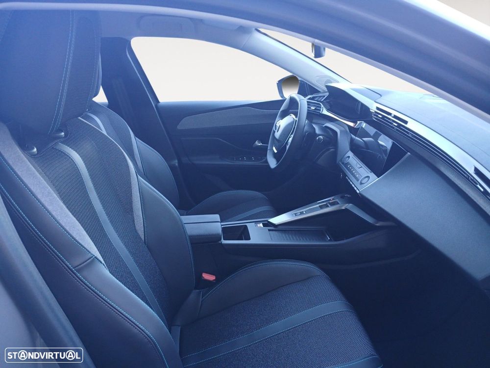 Peugeot 408 - 13